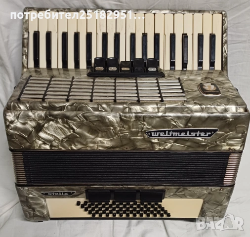 Акордеон 60баса WELTMEISTER Stela 