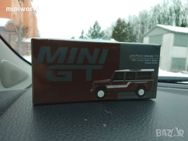 Land Rover Defender 110 - мащаб 1:64 на MiniGT моделът е нов в кутия, снимка 15 - Колекции - 53239036