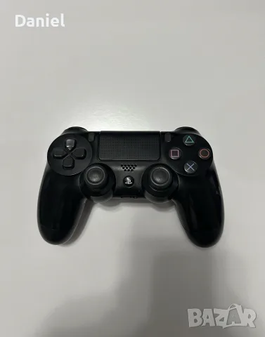 Playstation 4 с 2 контролера и акаунт с 6 дигитални игри и една на диск., снимка 2 - PlayStation конзоли - 56104535