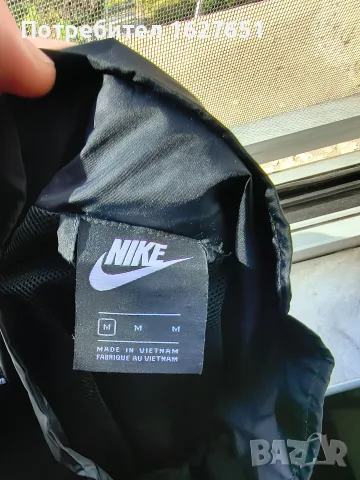 Оригинално яке Nike M, снимка 7 - Якета - 56015714
