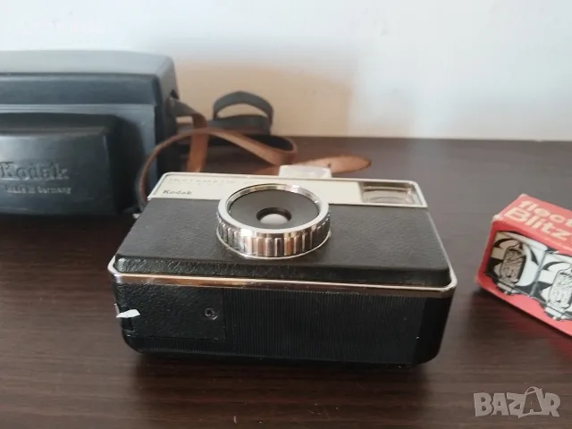 Колекция Фотоапарати Kodak INSTAMATIC  Germany , снимка 17 - Фотоапарати - 56117043