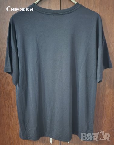 Дамска тениска Bershka, снимка 2 - Тениски - 41640741