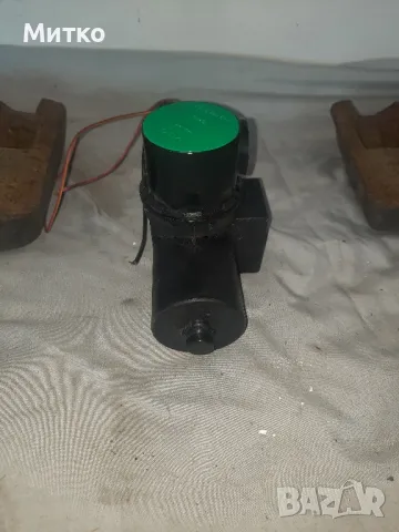 Вакуум помпа за Фолксвген Голф или Толедо Volkswagen Golf , снимка 4 - Части - 48628034