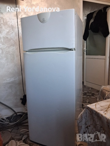 хладилник Indesit , снимка 2 - Хладилници - 52796810