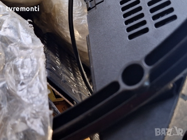 оригинална стойка крачета телевизор Metz  Модел 32TB2000, снимка 5 - Стойки, 3D очила, аксесоари - 52917251