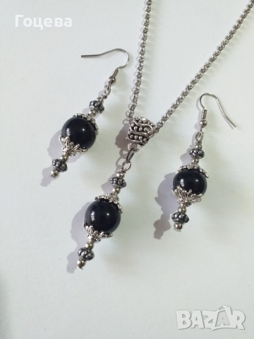 Много красив комплект обици и колие с черни порцеланови мъниста и богати орнаменти в цвят Сребро , снимка 2 - Бижутерийни комплекти - 36116672