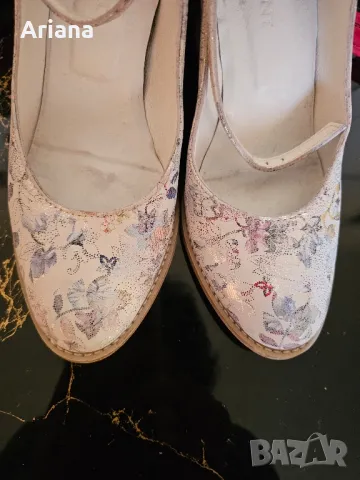 Обувки MARTINI р-р 36, снимка 3 - Дамски обувки на ток - 48434083