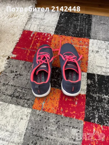 Продавам дамски маратонки розово и синьо - Skechers, снимка 3 - Маратонки - 55972546