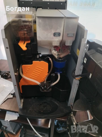 Малка вендинг машина, снимка 3 - Вендинг машини - 50904701