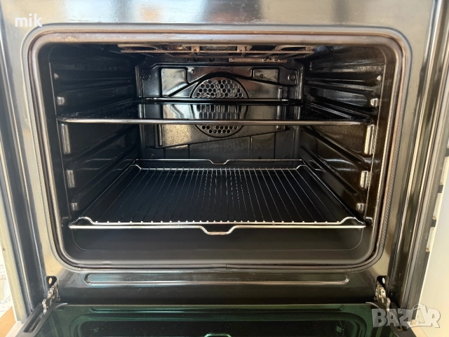 Бяла фурна с керамичен плот Bosch , снимка 5 - Печки, фурни - 52915322