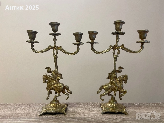 Винтидж бронзови свещници с ездачи на коне (чифт), снимка 3 - Антикварни и старинни предмети - 52061053