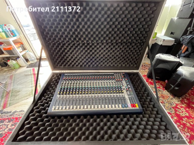 Миксер Soundcraft, снимка 2 - Ресийвъри, усилватели, смесителни пултове - 44213156