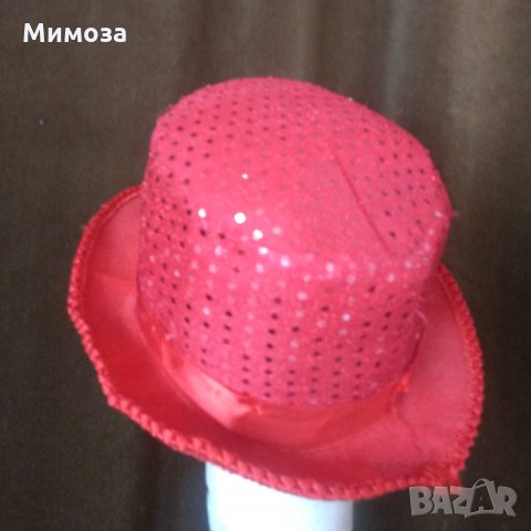 Червена шапка с лъскави кръгчета за парти/ Хелоуин/, снимка 3 - Шапки - 34433582