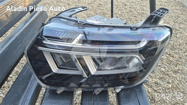 Ляв фар Dacia Duster 2 година 2021 2022 2023 2024, код 260605549R , снимка 4 - Аксесоари и консумативи - 51579956