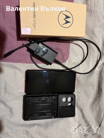 Motorola ege 40 със калъф  и зарядно, снимка 4 - Motorola - 53112791