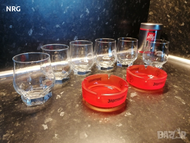 Комплект BAILEYS 6 бр. чаши + два пепелника, снимка 3 - Чаши - 52944807