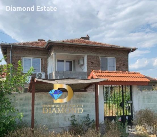 Двуетажна къща в село Градина общ. Първомай