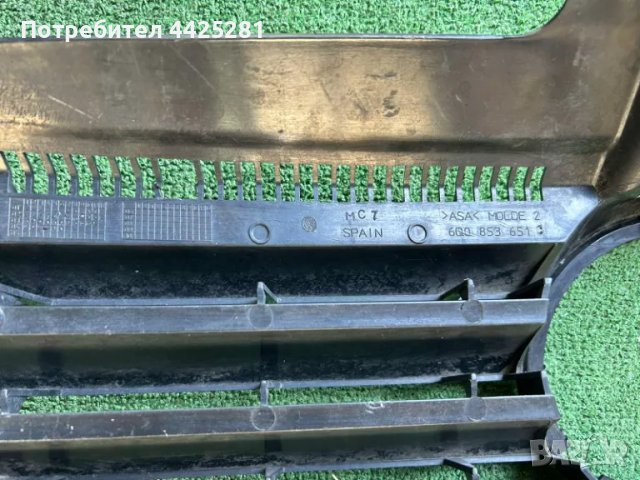 решетка радиаторна VW Polo 2001-2006 г. #045S, снимка 2 - Части - 50141679