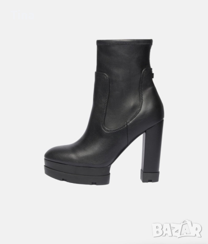 Боти Guess, снимка 2 - Детски боти и ботуши - 44673241