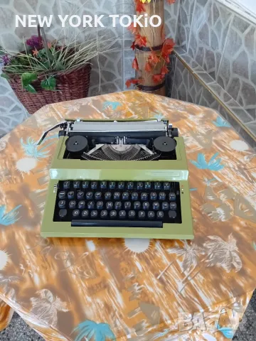 ПИШЕЩА МАШИНА РЕТРО ОТ XX ВЕК