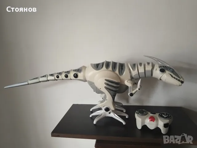 Детцка играчка, с дистанционно. 