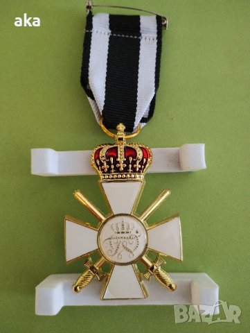 Военен медал Орден на червения орел 3-ти клас с корона и мечове РЕПЛИКА, снимка 2 - Други ценни предмети - 41756824