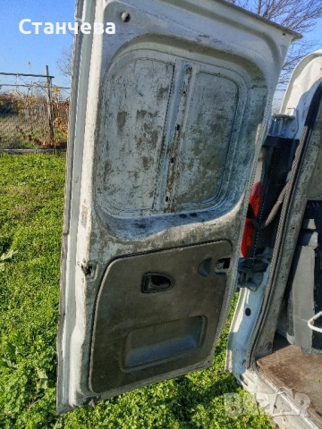 врати за Опел Виваро , снимка 2 - Части - 52484142