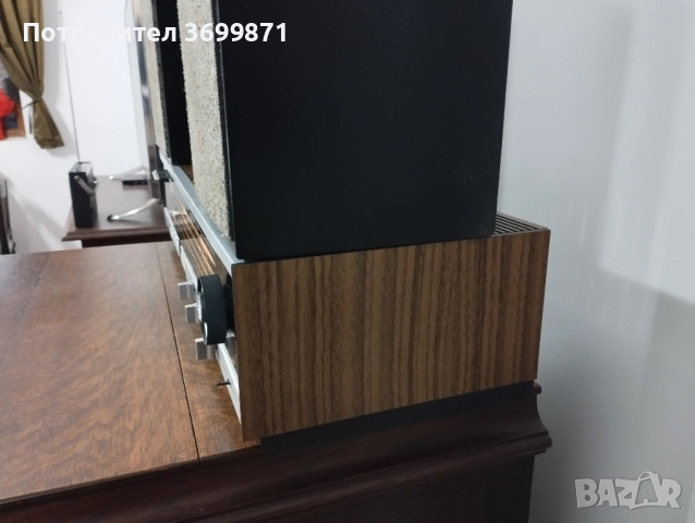 Радиоприемник Грундиг., снимка 3 - Радиокасетофони, транзистори - 52323983