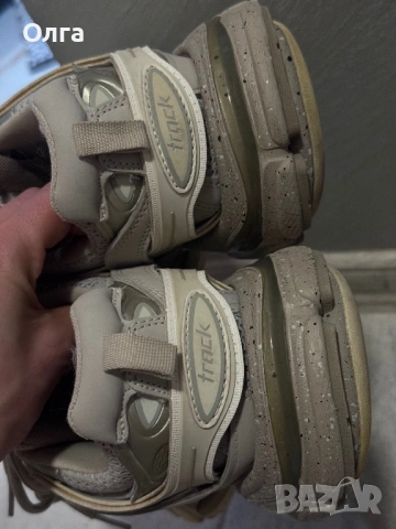 Обувка Balenciaga, снимка 3 - Дамски ежедневни обувки - 53686231