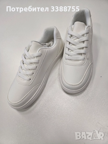 Дамски бели маратонки, снимка 2 - Дамски ежедневни обувки - 52797366