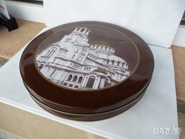 Шоколадова бонбониера метална кутия бонбони соц гоц подарък, снимка 2 - Други ценни предмети - 41591113