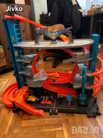 Писта и гараж за детски колички, снимка 2 - Играчки за стая - 53291913