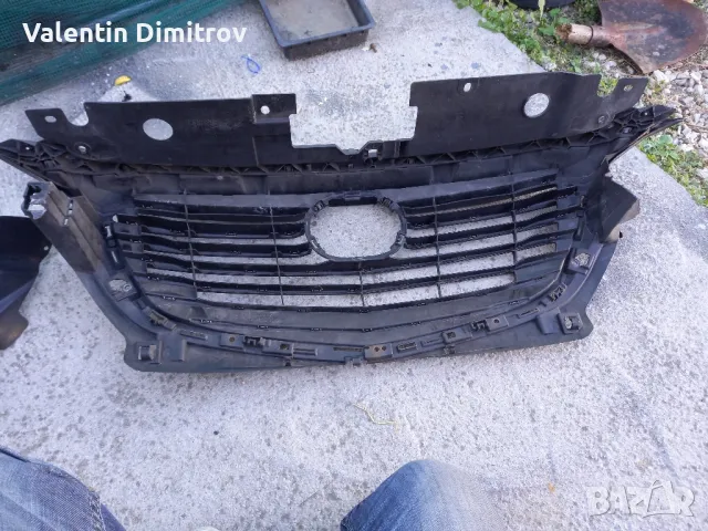 решетка Мазда сх 3, снимка 2 - Части - 47642779