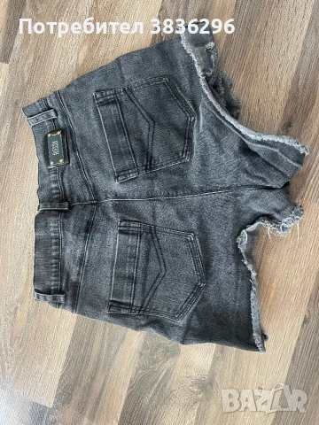 Къси дънки на марката Аlessa, размер XS