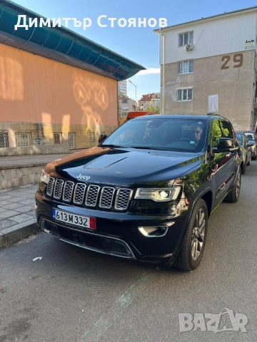 Jeep Grand Cherokee Overland , снимка 3 - Автомобили и джипове - 52812251