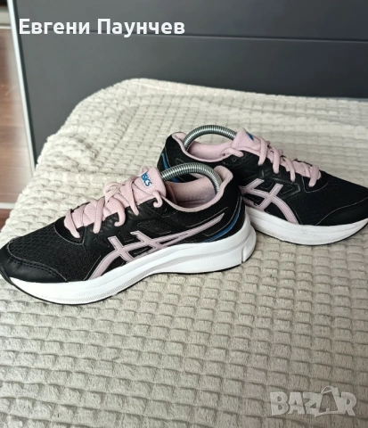 Дамски маратонки Asics размер 36 в черно и розово , снимка 3 - Маратонки - 53470474