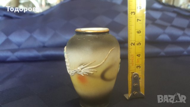 Порцеланова миниатюрна японска вазичка, снимка 3 - Други ценни предмети - 34145048
