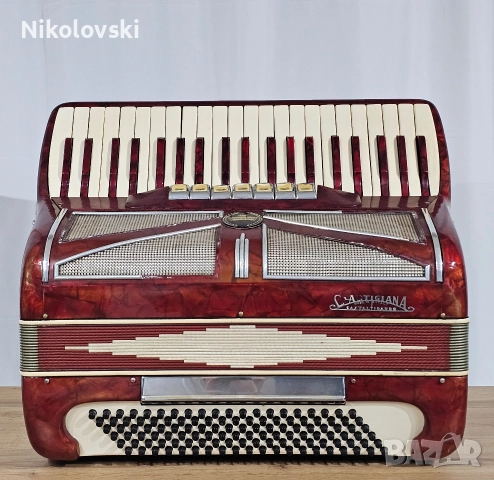 Италиански акордеони Artigiana , снимка 2 - Акордеони - 52600844