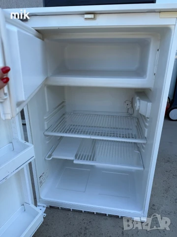 Малък хладилник с камера Миеле , снимка 3 - Хладилници - 50984581