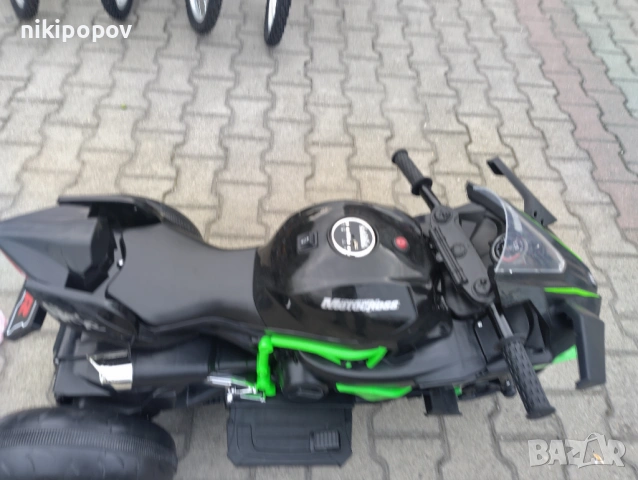 KAWASAKI акумулаторен мотор NINJA черен, снимка 3 - Детски велосипеди, триколки и коли - 53569680