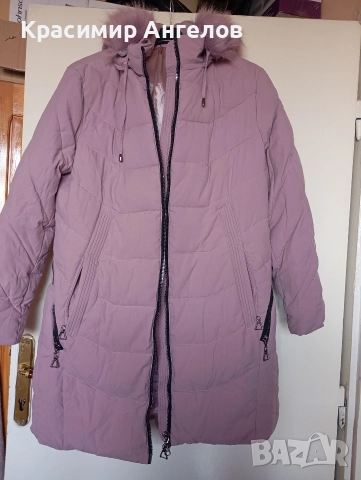 Дамско яке със сваляща се качулка и пух 