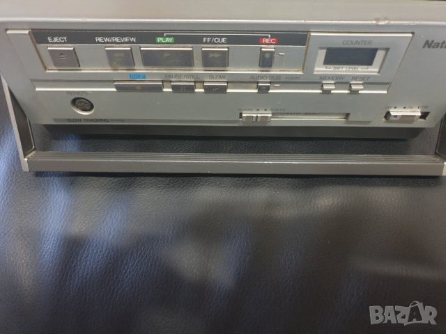 Видео Panasonic nv-100-em VHS Няма кабели. Липса малкото капаче( вижда се на снимките) Не е тествано, снимка 2 - Плейъри, домашно кино, прожектори - 34483407