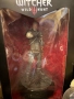 Статуя / фигура Geralt of Rivia The Witcher series 1 dark horse чисто нова, снимка 1