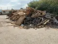Подаряват се дървени счупени палети, снимка 1