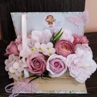 Кутия книга📖 със сапунени цветя, снимка 2 - Подаръци за жени - 40981192
