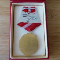 Орден "Червено знаме на труда", снимка 5 - Антикварни и старинни предмети - 42409427
