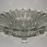 Стара стъклена фруктиера ар деко 26 см с крачета безцветно стъкло, запазена, снимка 4 - Аксесоари за кухня - 41046277