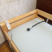 Продавам легло за лежащо болни електрическо, снимка 1 - Други - 44583329