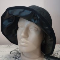 Кокетна черна лятна шапка Мелани, снимка 1 - Шапки - 41398288