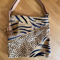 Тигров принт естествена кожа чанта, снимка 1 - Чанти - 42363560